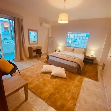 Bon Bonheur Lägenhet