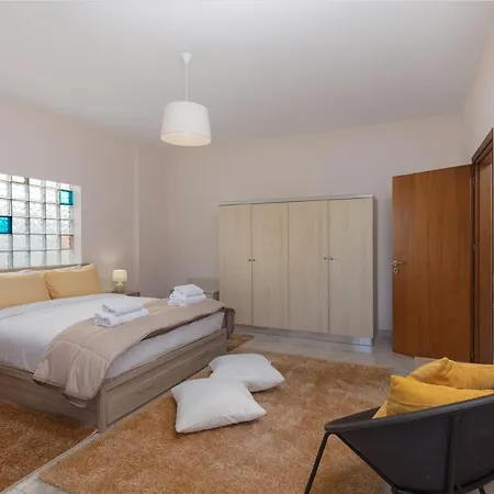 Bon Bonheur * Rhodes City