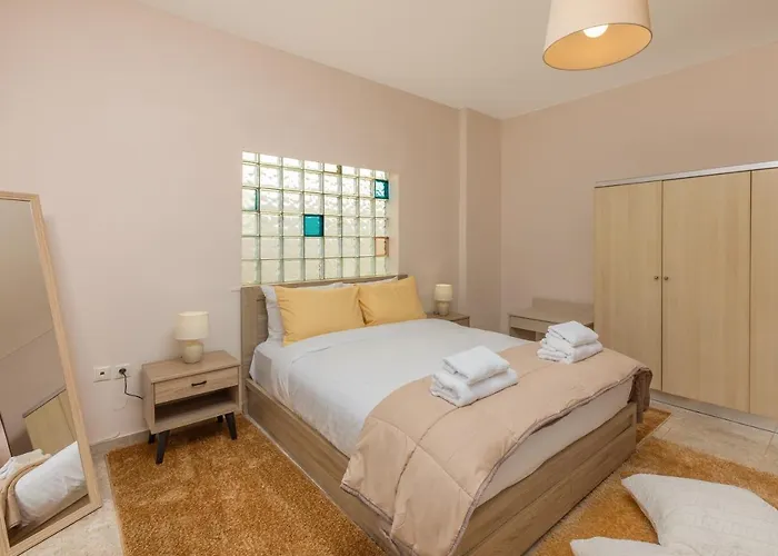 Bon Bonheur * Rhodes City