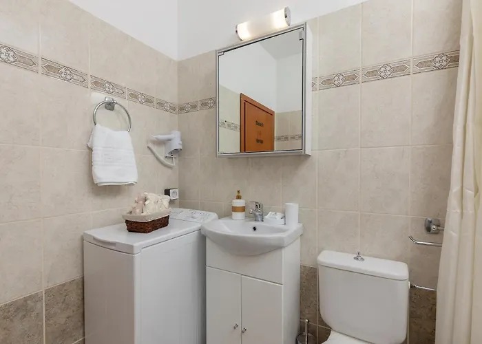 Bon Bonheur * Rhodes City